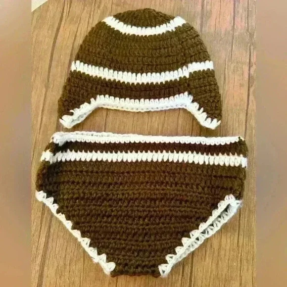 Baby 0-9 months football set. - Picture 2 of 4